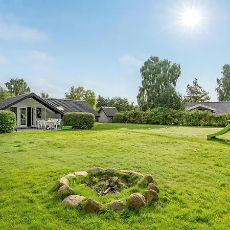 3 Bedroom Awesome In Sydals